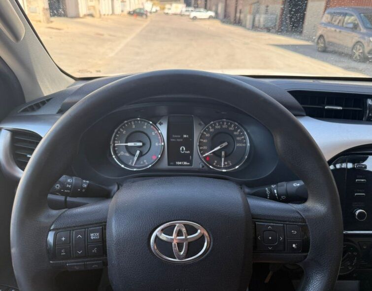 TOYOTA  HILUX DOUBLE CAB 2.4 GD6 4x4